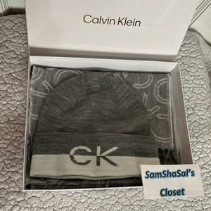 NWT Calvin Klein Set of Gray Hat and scarf